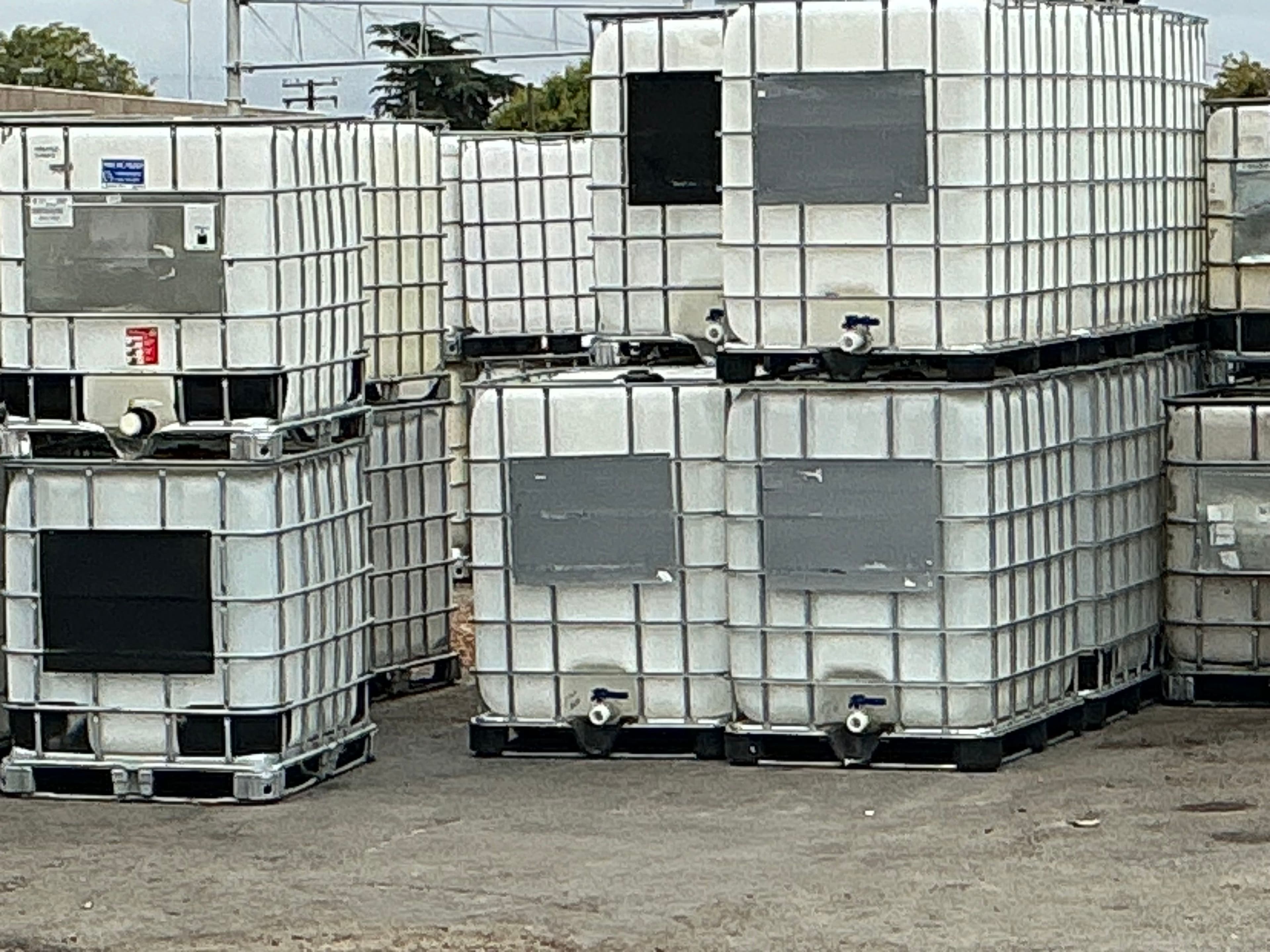 Used 275 Gallon  IBC Totes - Empire CA 95319