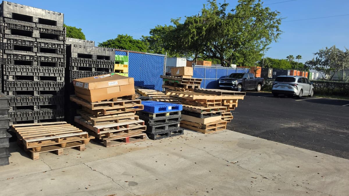 Grade C 48x40x6 Pallets - Doral, FL 33172