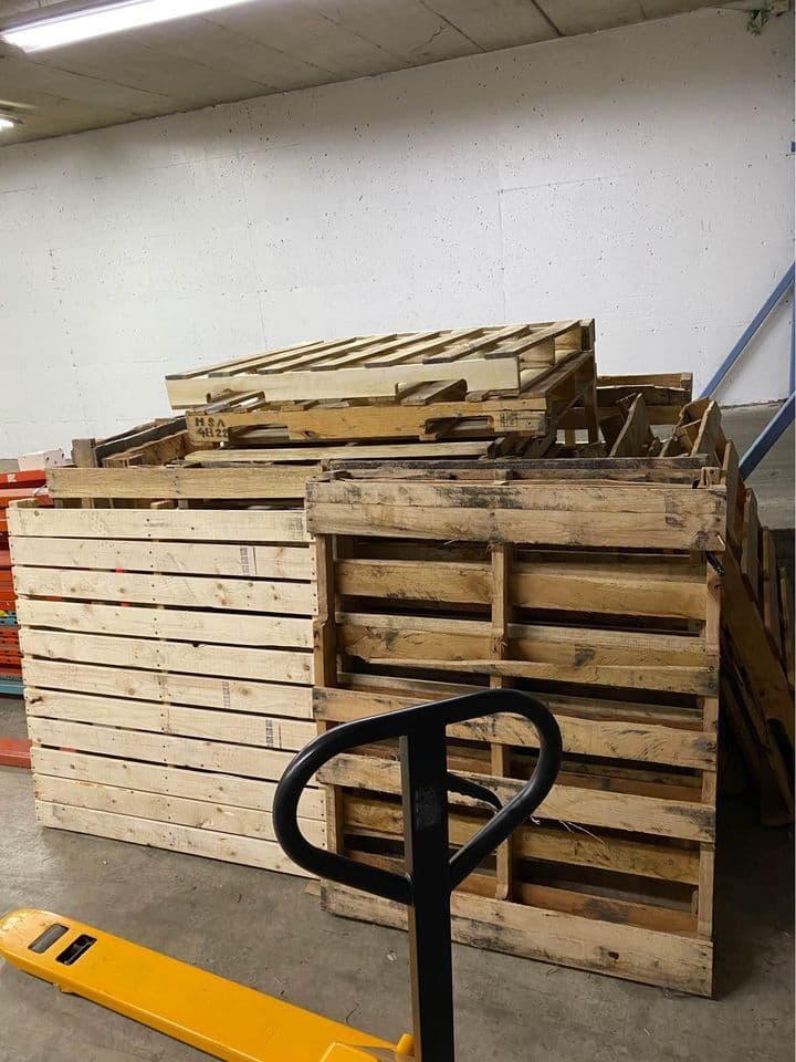 48 x 40 Used 2-Way Standard Pallets - Manassas VA 20112