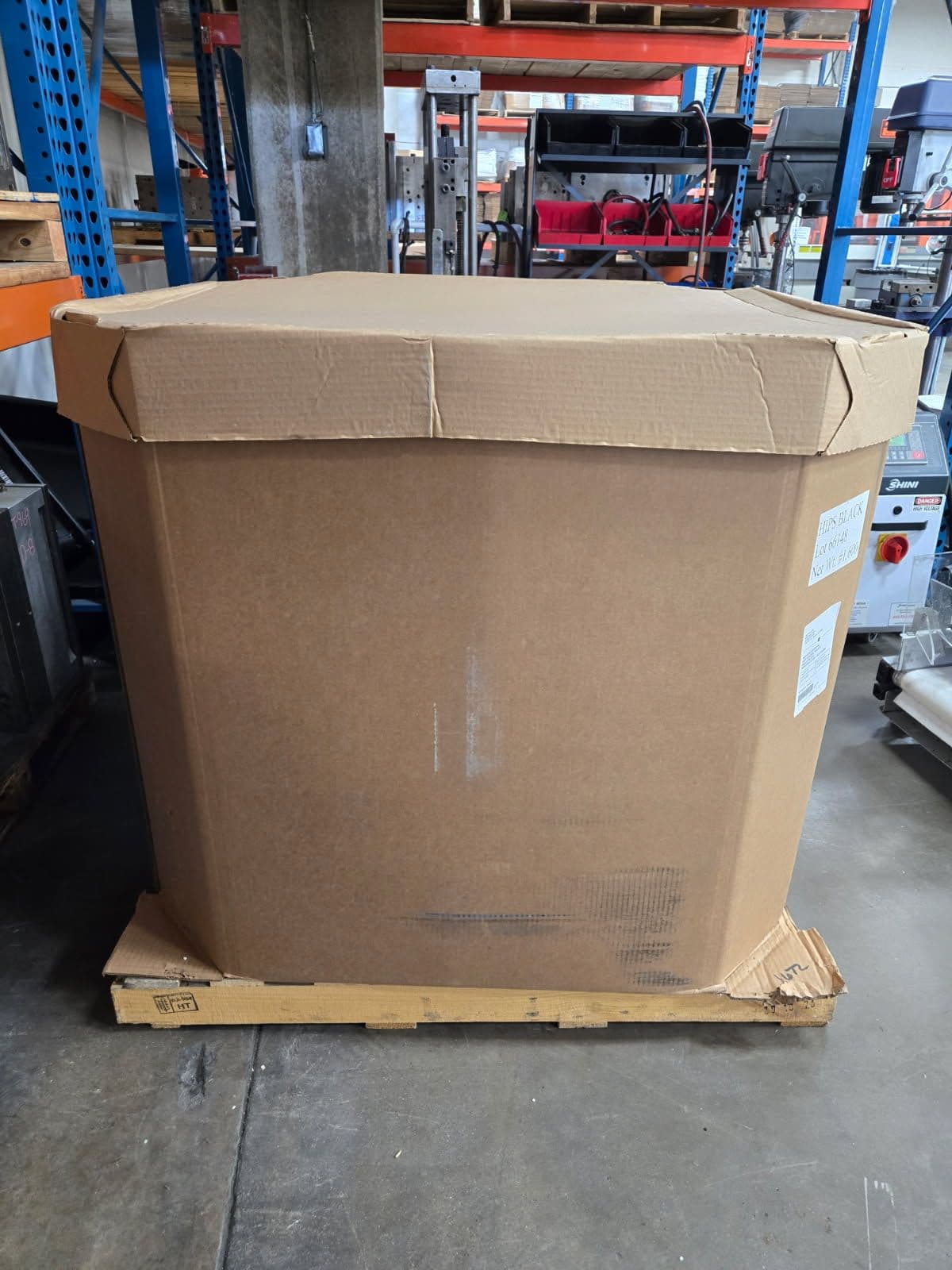 5 Wall Used Plastic Resin Bins 46”x46”x40” - Minneapolis, MN 55401 