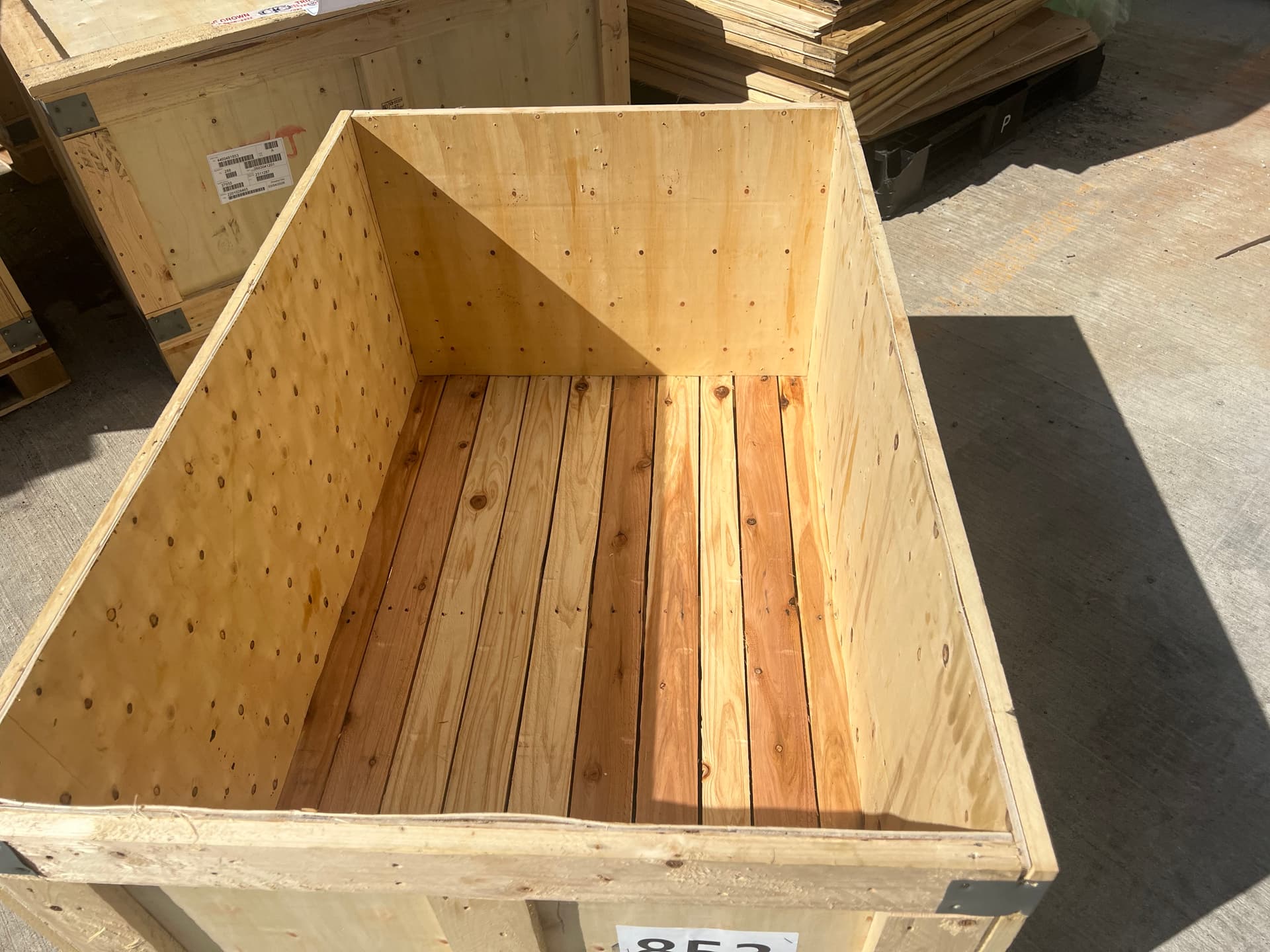 Used 47.5x32.5x22 Wood Crates - Warren, MI 48091