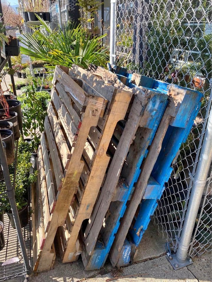 48 x 48 Used 2-Way Stringer Pallets - Sioux Falls SD 57103