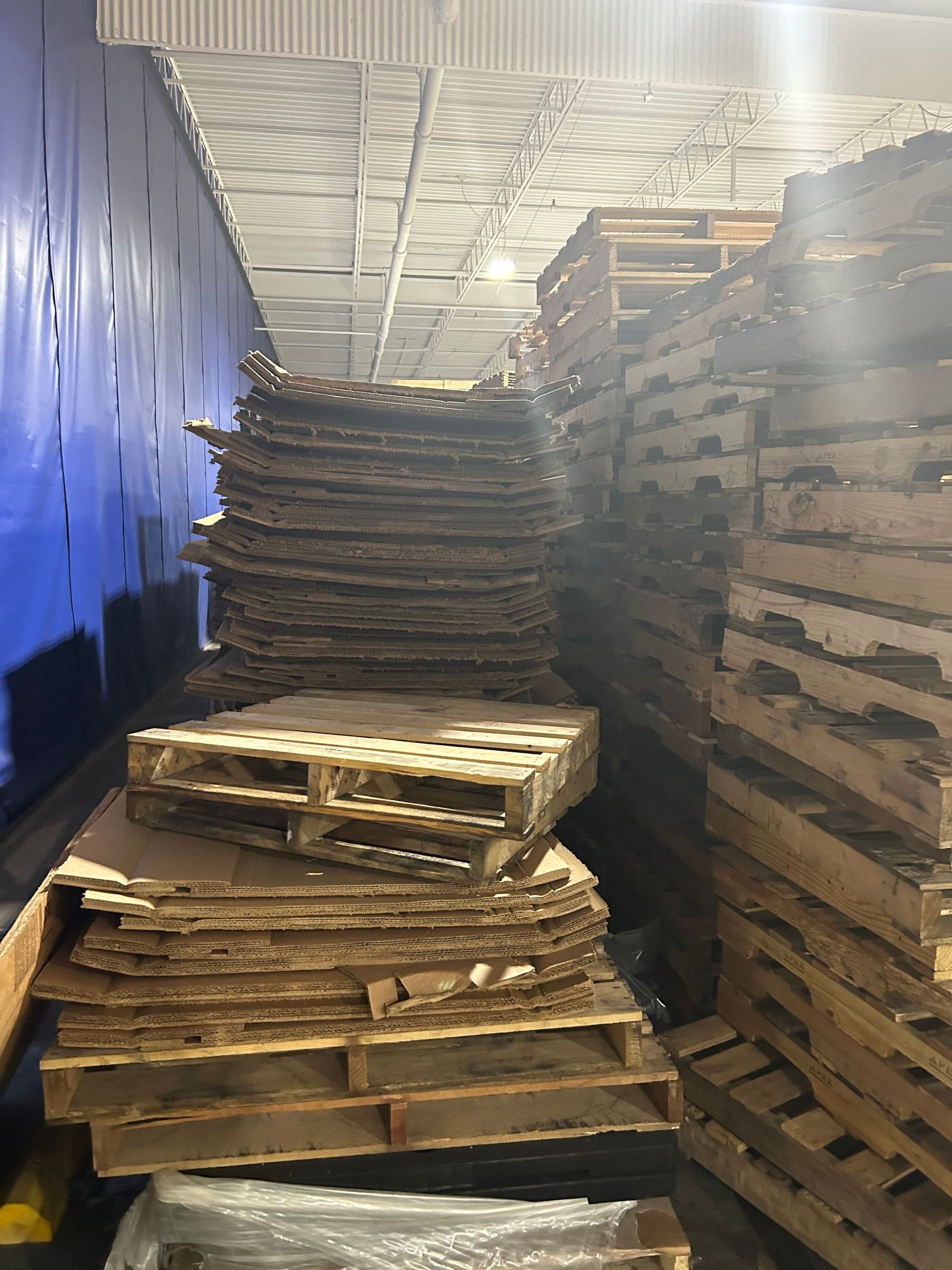 48 x 40 x 40 Used Patrial Flap Octabins - Memphis, TN, 38116