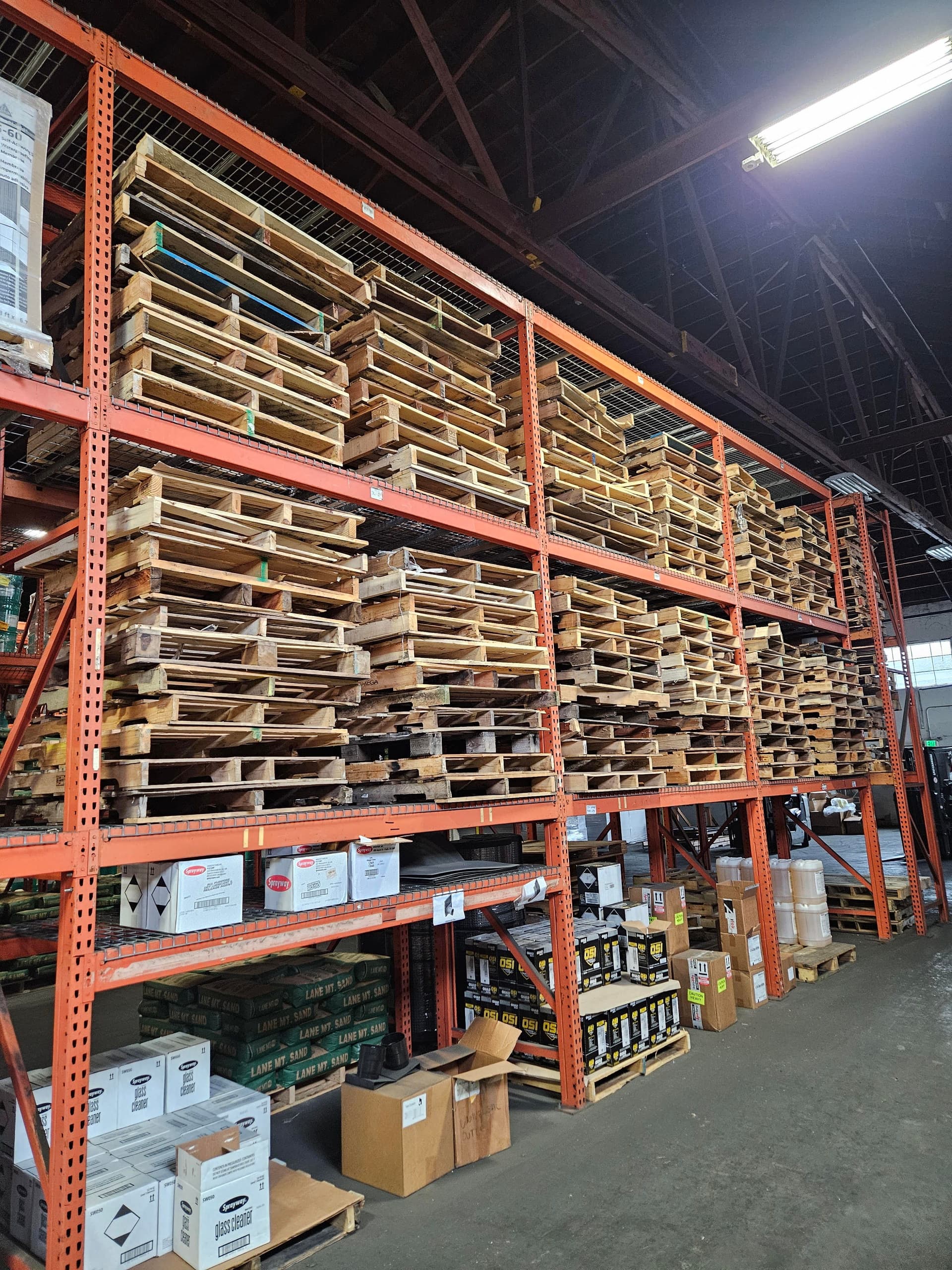 Used 48x40 Wooden Pallets - Portland, OR 97202