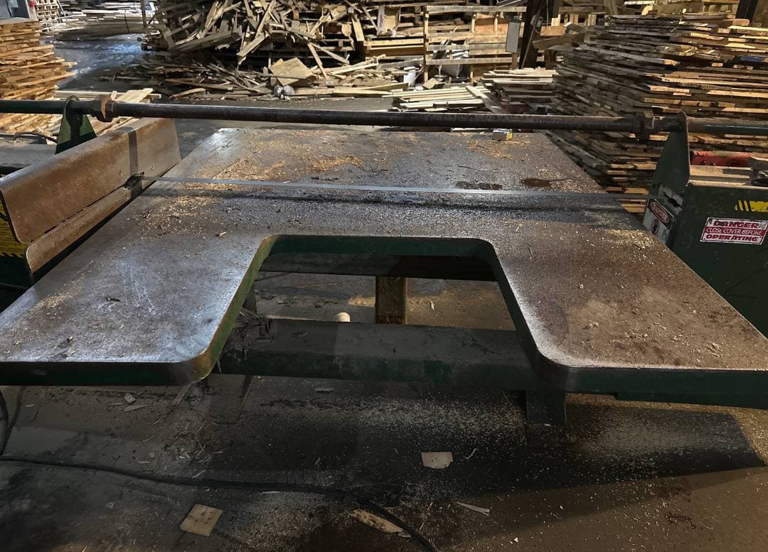 Used Pallet Dismantler 3 phase powered - Lewistown PA 17044