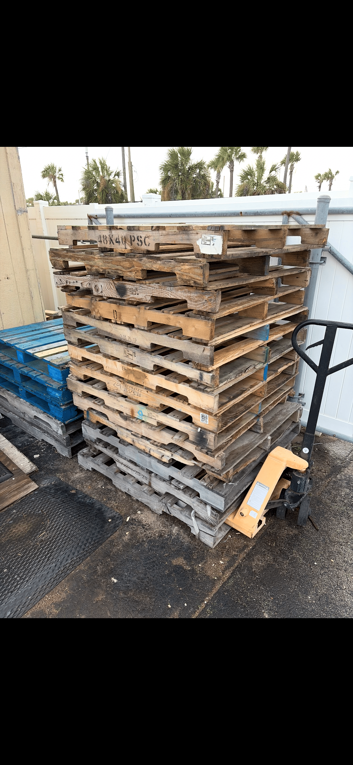 Grade B Pallets - Fort Walton Beach, FL 32548