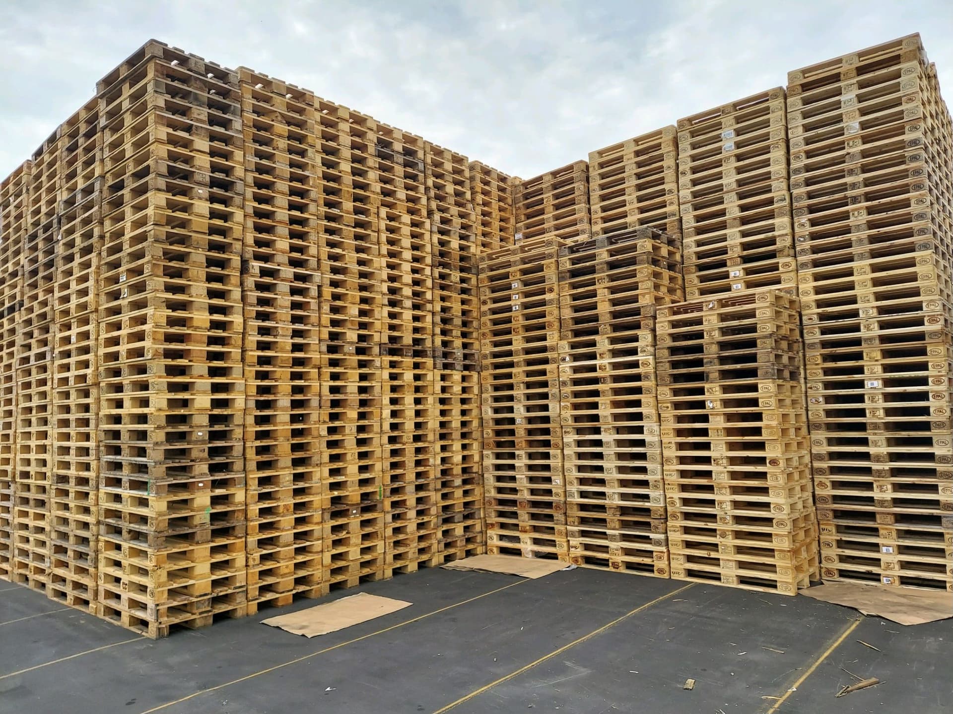 800Mx1200M EURO Block Pallets - Atlanta, GA 30310