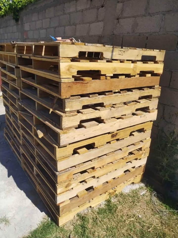 Grade B (#2) 48 x 40 Wooden Stringer Pallets - Mount Pleasant SC 29464