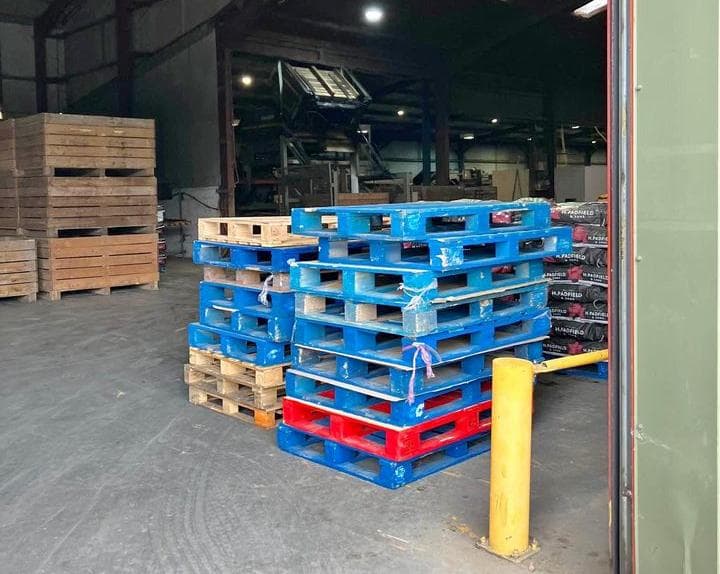 48 x 40 Used 4-Way Standard Block Pallets - Arlington Heights IL 60004