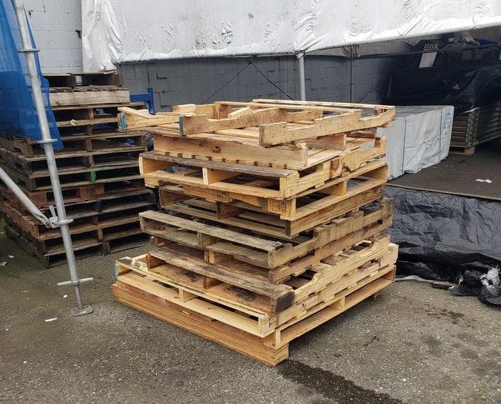 48 x 40 Used 2-Way Stringer Pallets - Pawtucket RI 02861