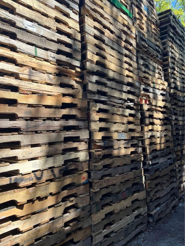 Used 48x40 Wooden Pallets - San Antonio, TX 78026