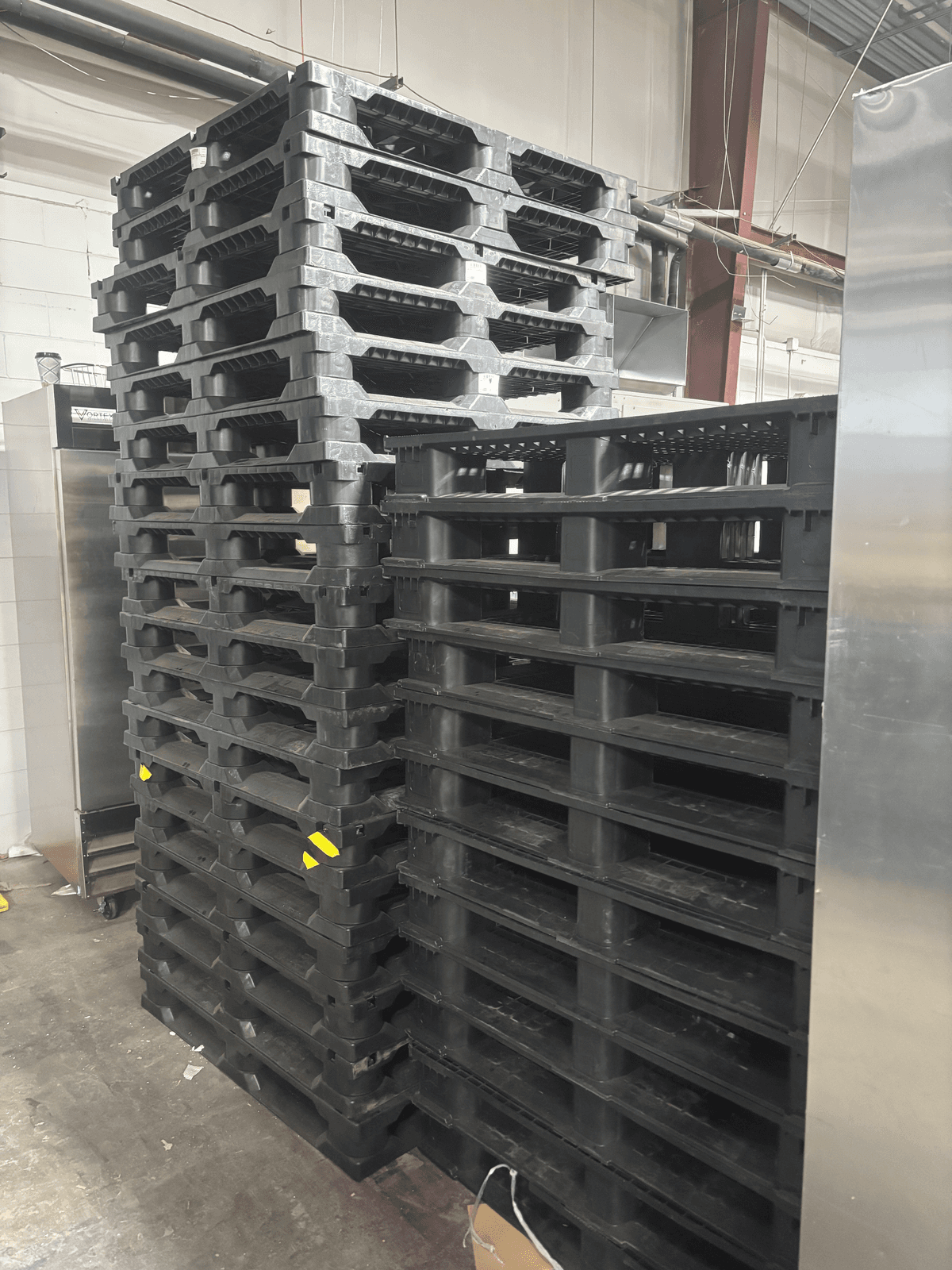 Grade B Plastic Pallets - Orlando, FL 32811