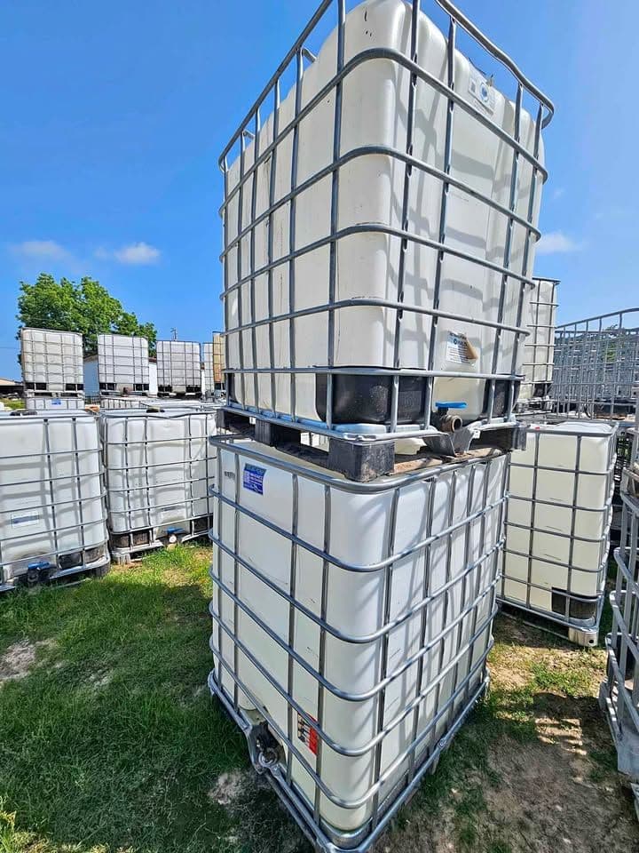 Used 330 Gallon Food Grade IBC Totes - Bowling Green, KY 42101