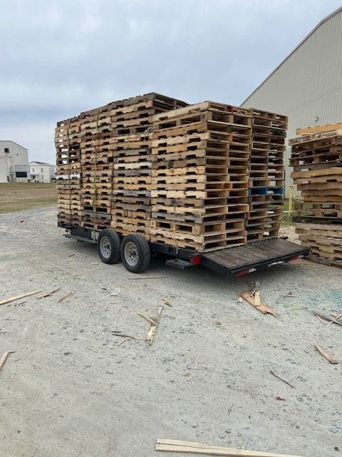 Used Grade B 48" x 40" Wood Pallets -	Fort Lauderdale FL 33313