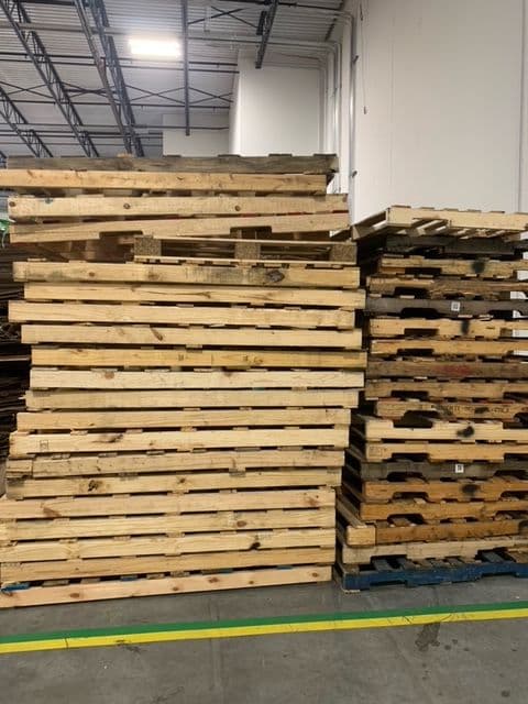 Used 48x40 Wooden Pallet - Houston, Texas 77040