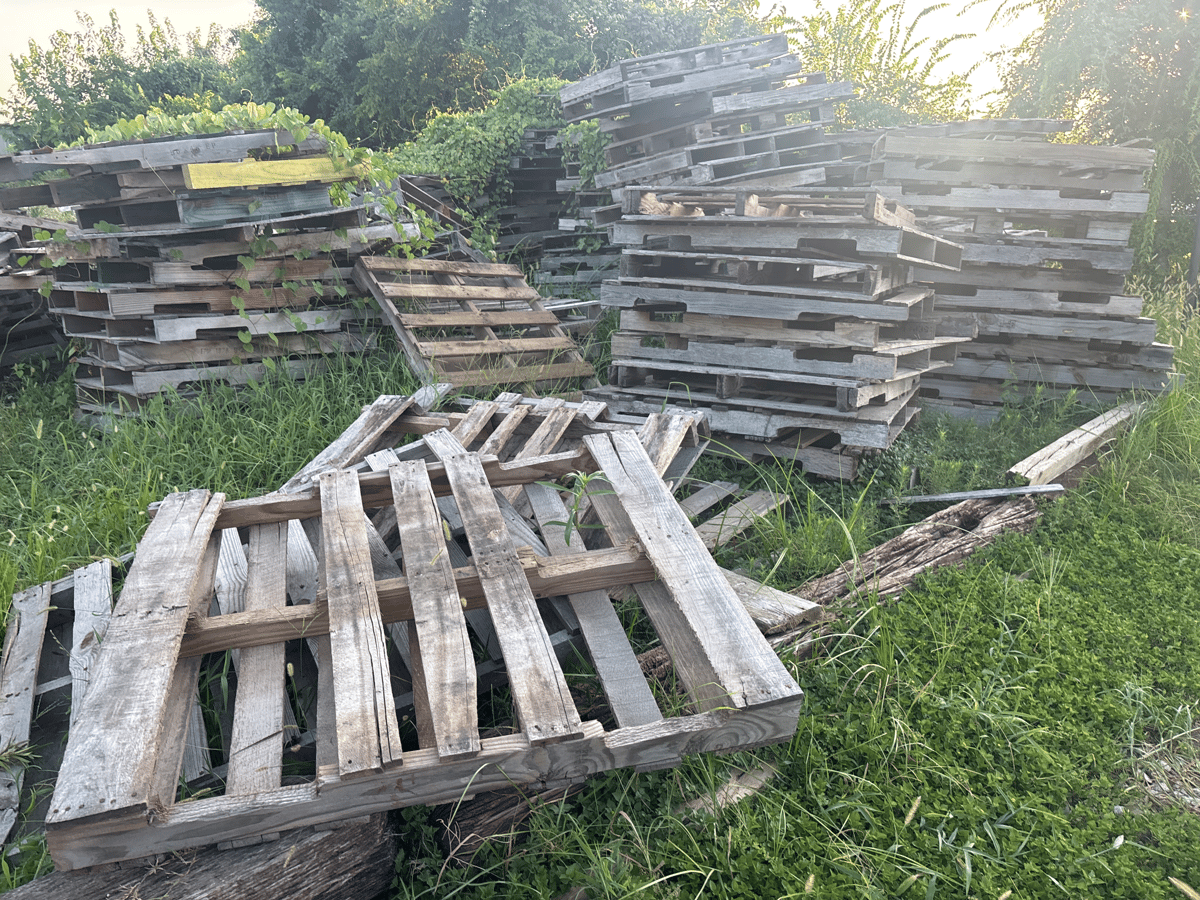 Combo Pallets - Houston, TX 77095