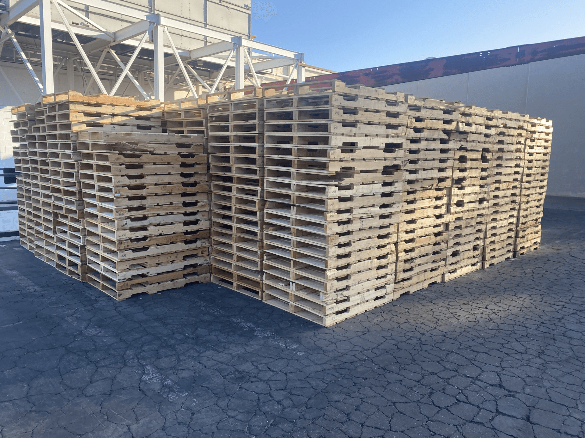 Truckload of 48" x 40" Grade A GMA Skids -  Philadelphia PA 19149