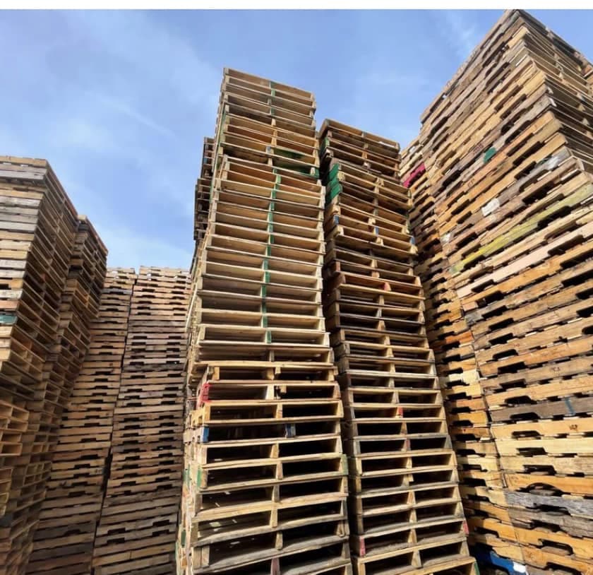 Used 48 x 40 4-way Skids Grade B - Los Angeles CA 90044