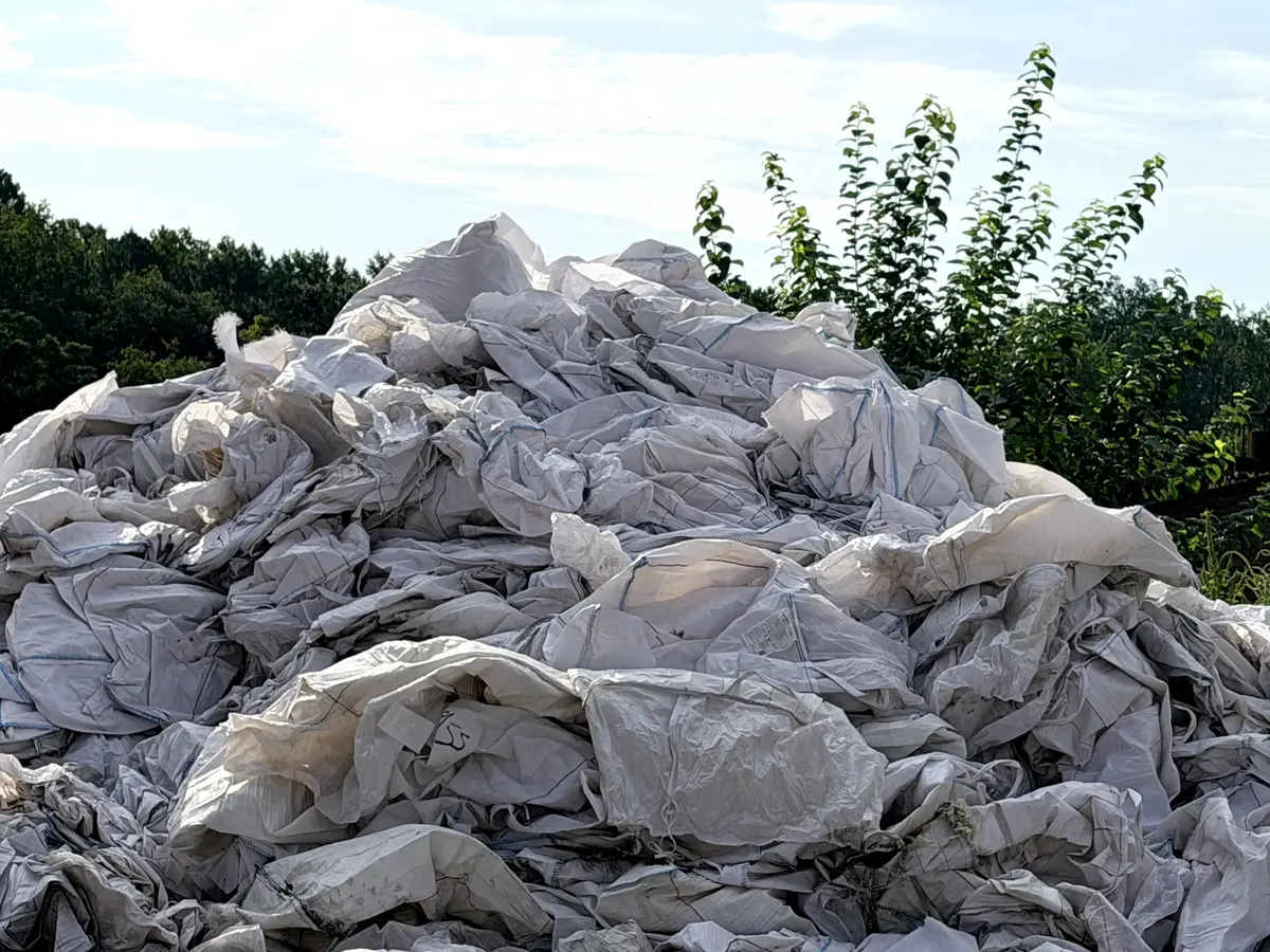 Used (1x) 3000-lb Bulk Bags - Florence, SC 29505
