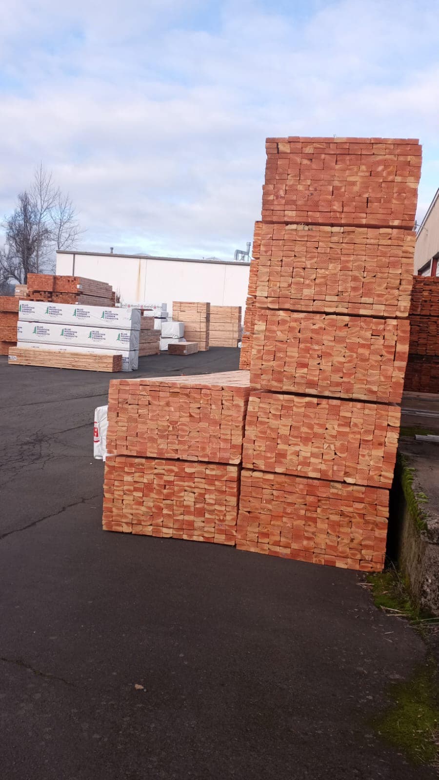 2x4x8 Hardwood Boards for Pallets - Dover DE 19904