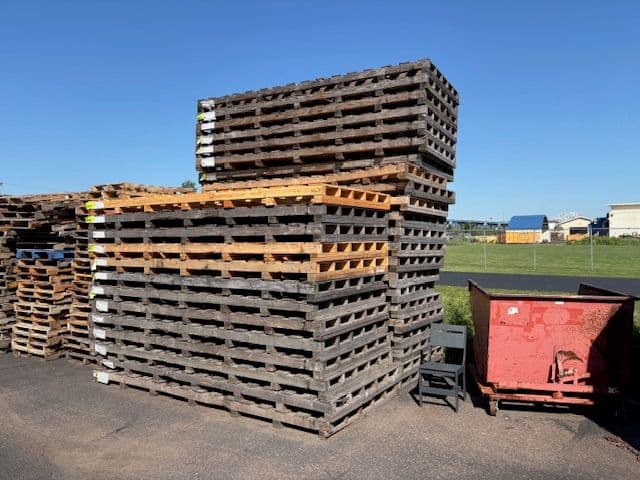 Truckload of 48 x 96 Solar Panel Pallets -  Nashville TN 37211