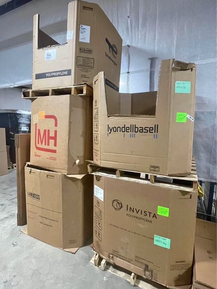 Used Gaylord Containers with Cut Outs - Nashville TN 37211