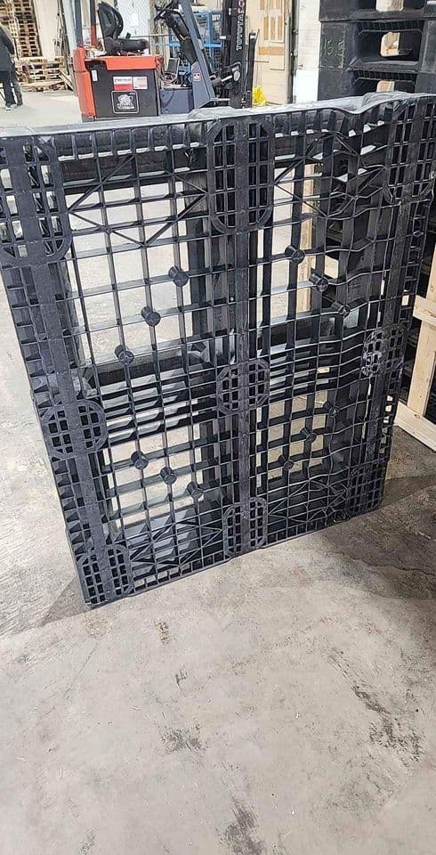 Used 48" × 45" Automative Plastic Pallets - Vicksburg MS 39180