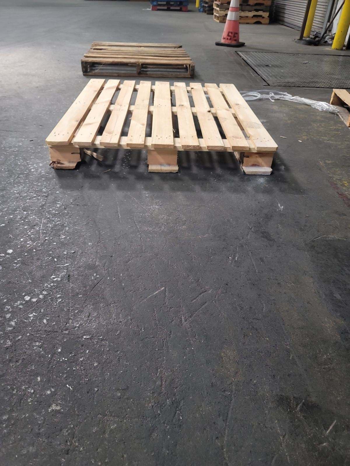 Used 48x40 Wooden Pallets- Atlanta, GA 30336