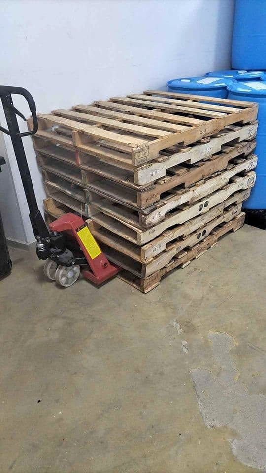 48 x 40 Wood Pallets -	Queens Village NY 11429