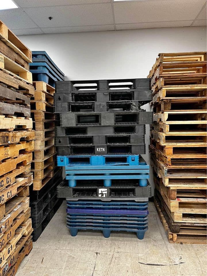 Used 1100 × 1100 Plastic Pallets - Birmingham AL 35206