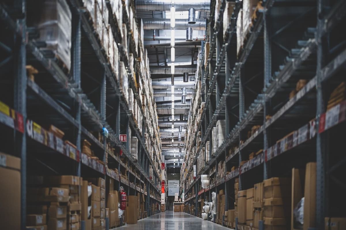 The Rise of Autonomous Robotics in Modern Recycling: Pallets, Gaylord Boxes, IBC Totes, and Metal Drums