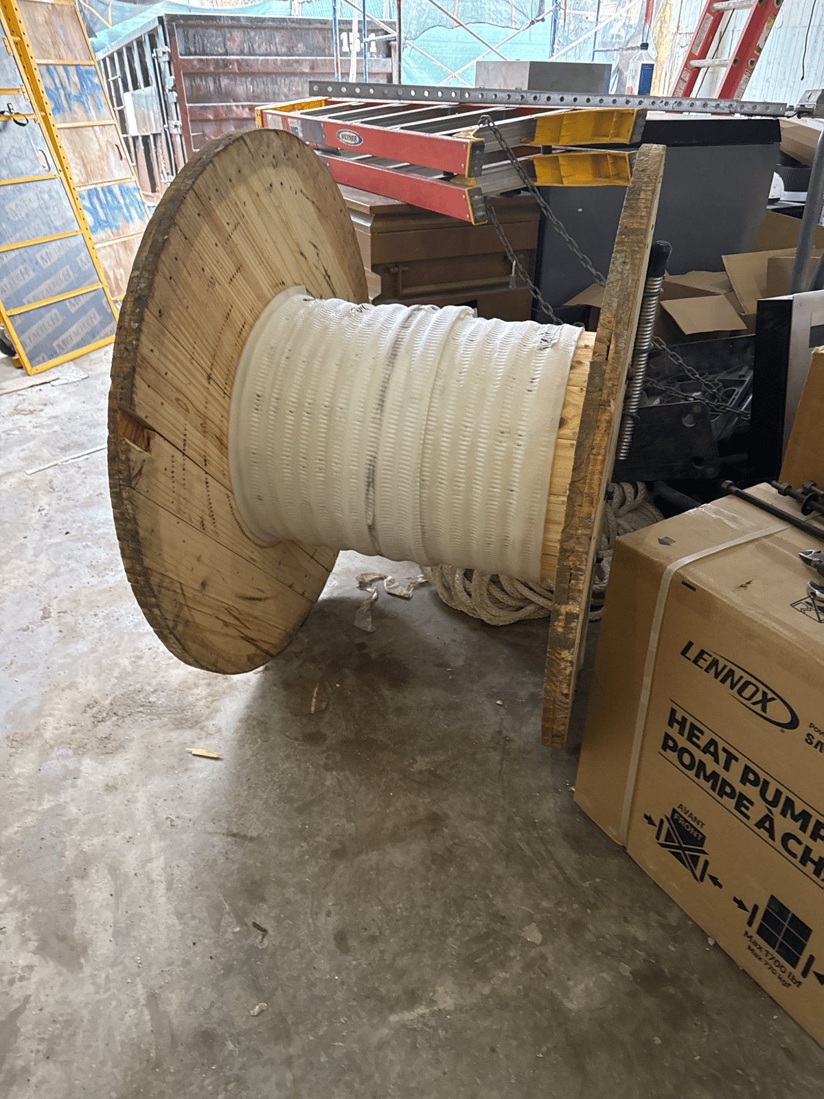 Used 32x32x45 Solid Wood 3" Wooden Spools - Jersey City, NJ 07307