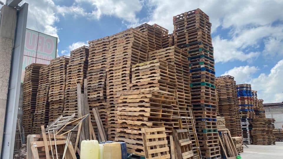 48 x 40 Used 2-Way Stringer Pallets - Biddeford ME 04005