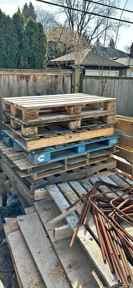 800 x 1200 Used 4-Way Block Pallets - New Castle PA 16105