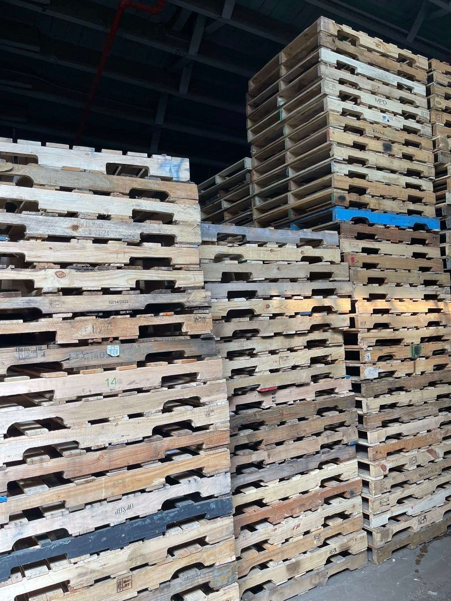 Grade A 48x40 Wooden Pallets - Houston TX 77084