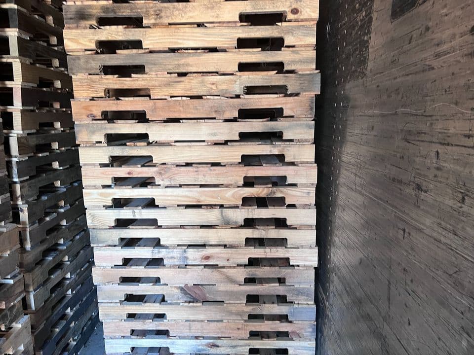 48 X 40 Used Pallets 4-way Stringer - Visalia, CA 93291