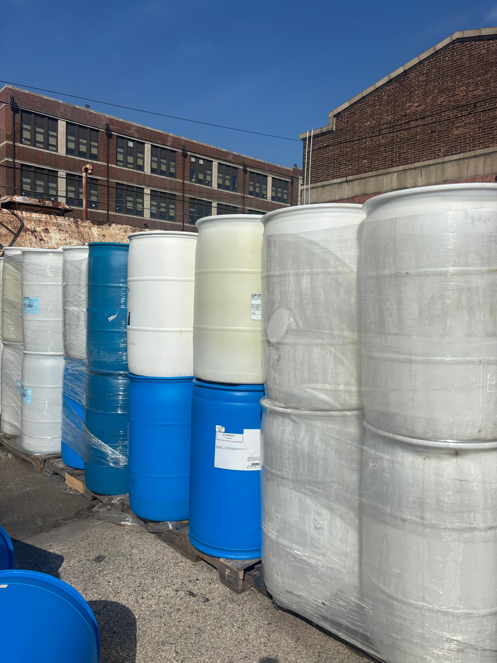 Used 23x23x35 Plastic Drums - Philadelphia, PA 19140