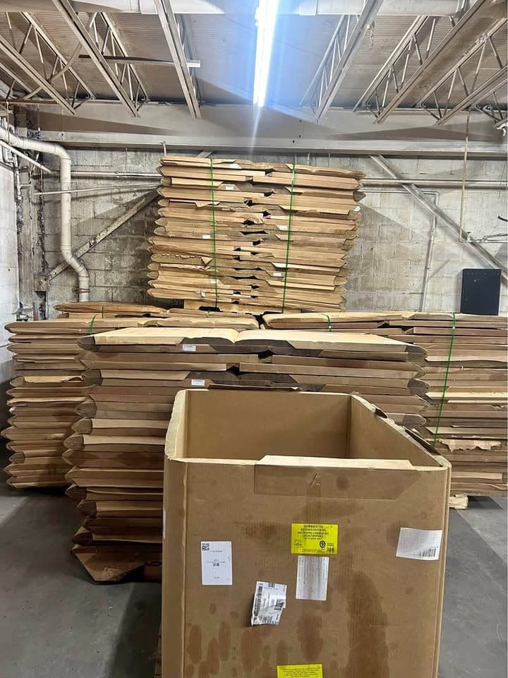 Used Jumbo Spacekraft 8 Wall Boxes - Elyria OH 44035