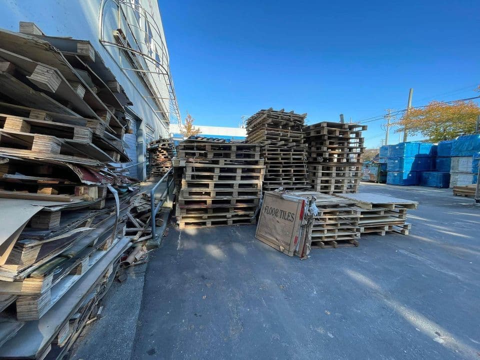 1000 x 1200 Used 4-Way Block Euro Pallets - Kansas City MO 64111