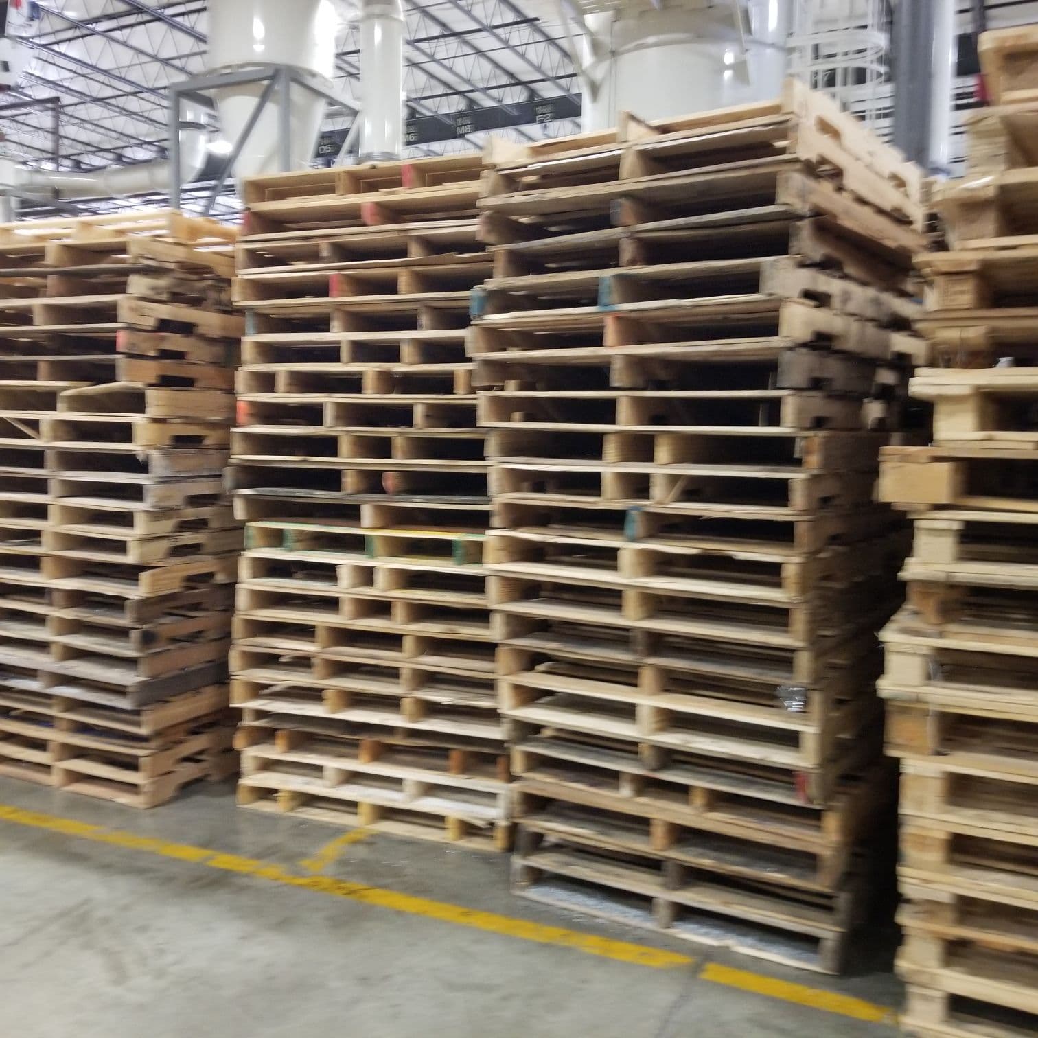 48 x 48 Hardwood Used Pallets - Waverly OH 45690