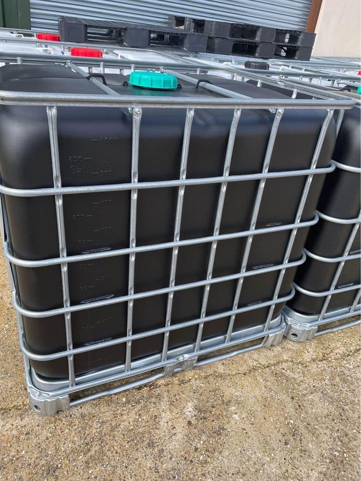 Used 275 Gallon UV Resistant IBC Totes - Bellevue NE 68147