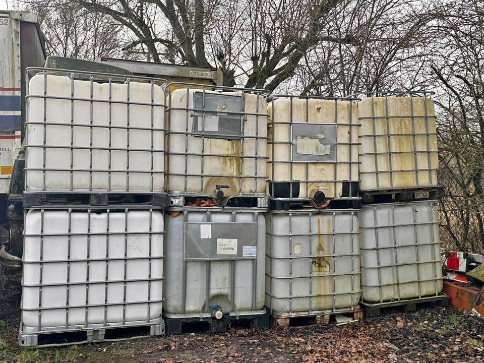 Damaged 275 Gallon IBC Totes - Reynoldsburg OH 43068