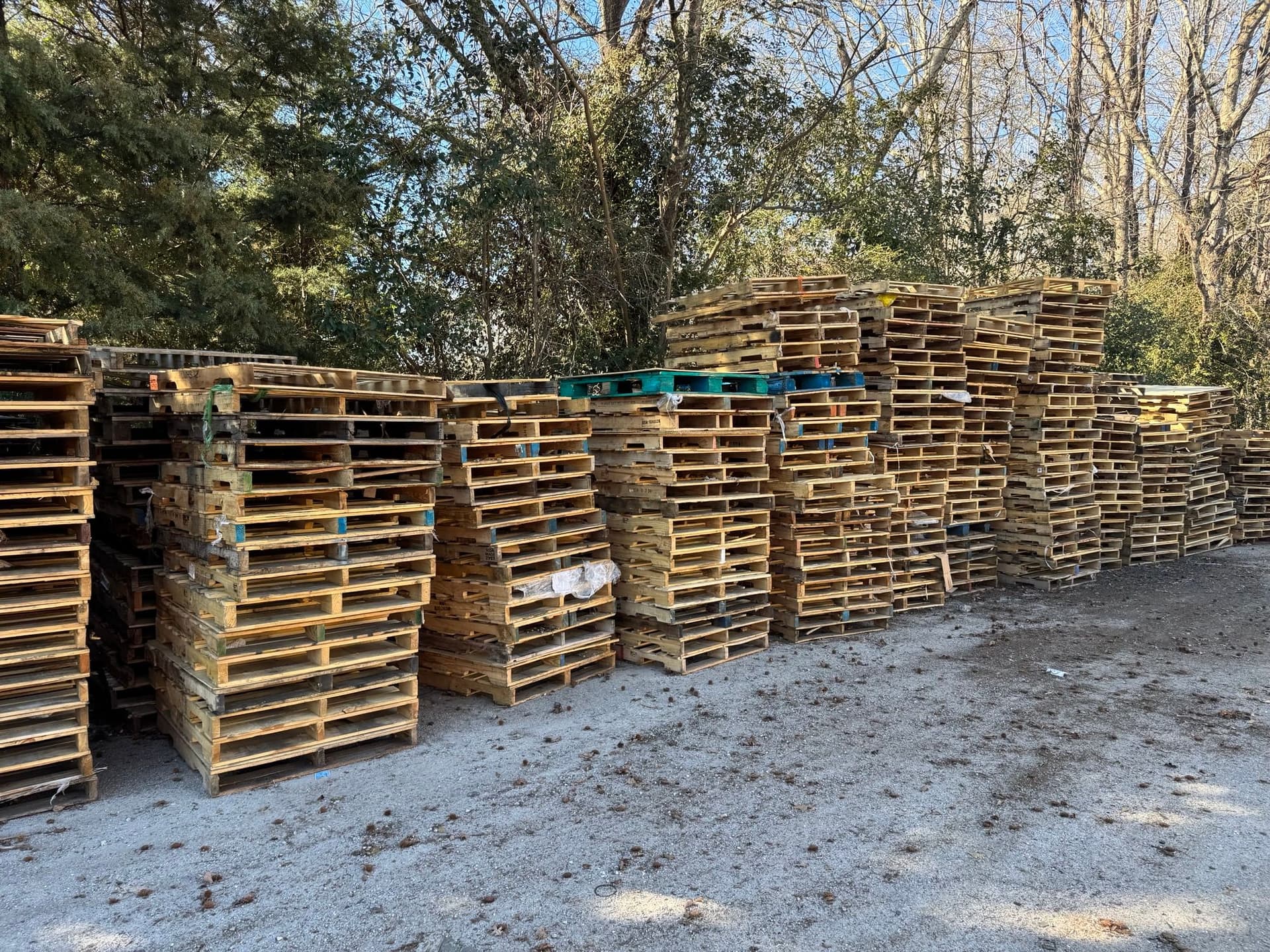 Used 48x40 Wooden Pallets - Spartanburg, SC  29307