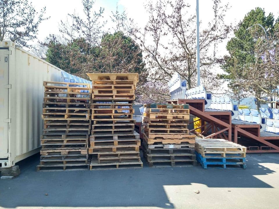 800 x 1200 Used 2-Way Euro Pallets - Providence RI 02903