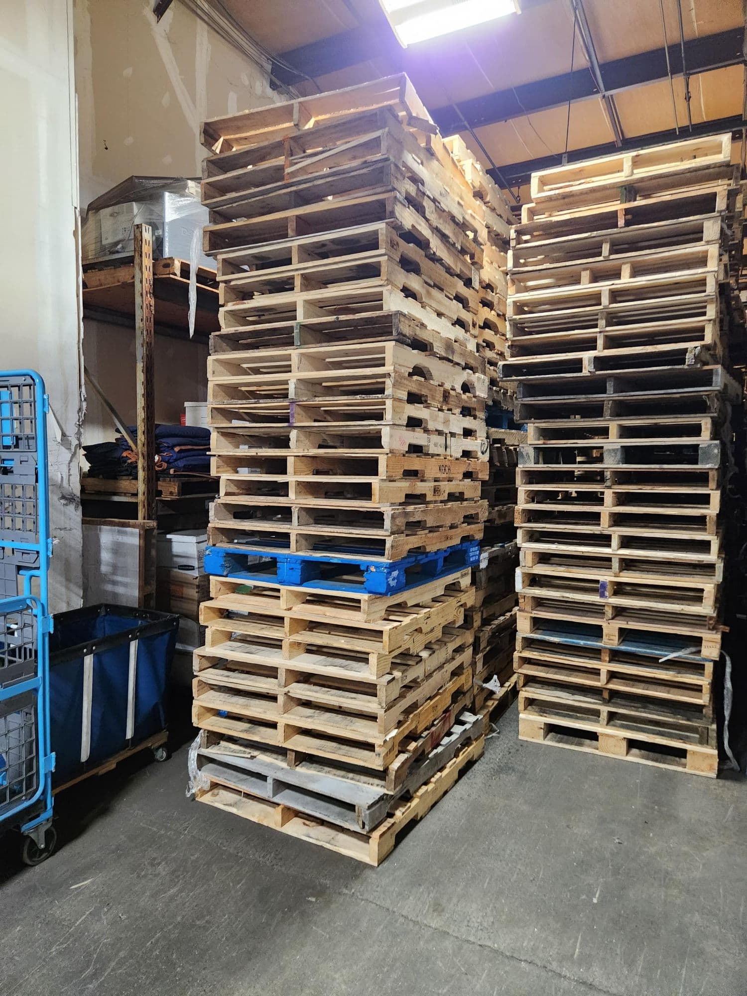 Stack of 4way pallets 