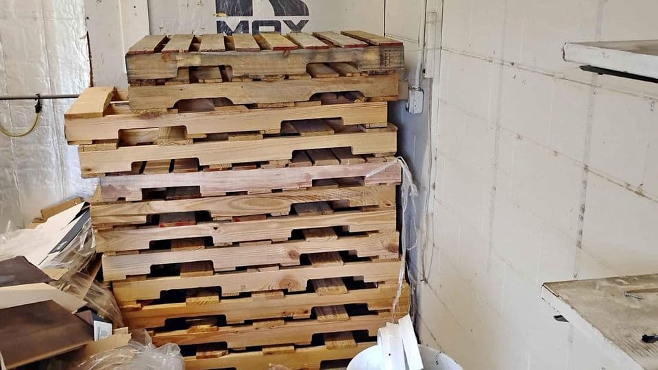 40 x 48 Repaired Grade A 4-way Stringer Pallet - Longmont, CO 80504