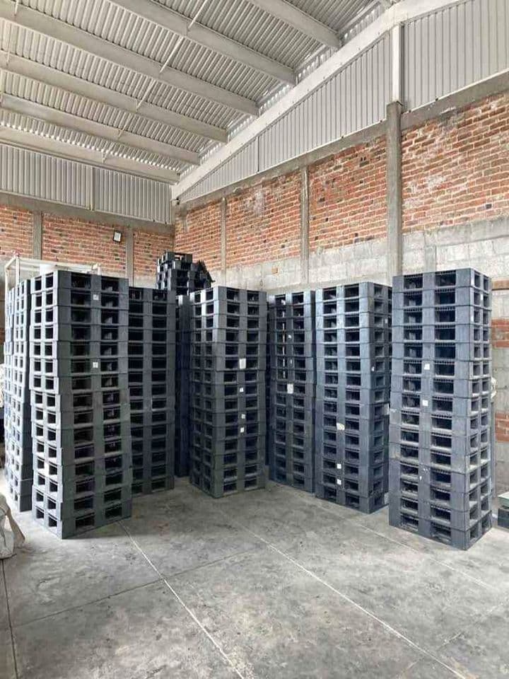 24 x 24 Used Plastic Pallets - Asbury Park NJ 07712