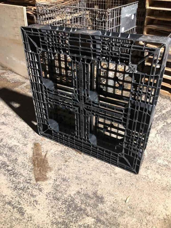 48" × 40" CBA Nestable Plastic Pallets - Louisville KY 40207