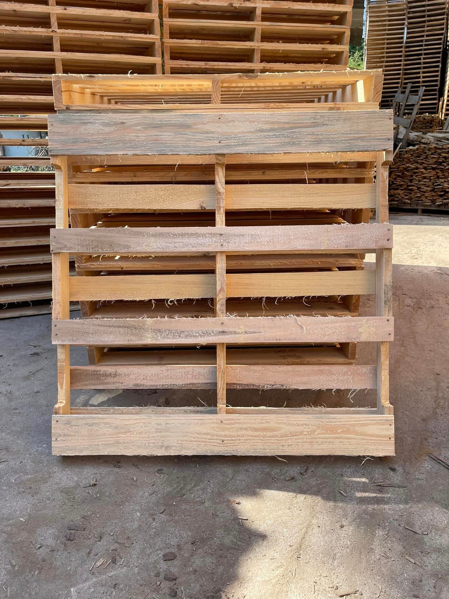 48 X 40 Cores Pallets 4-way Stringer - Menifee, CA 92584