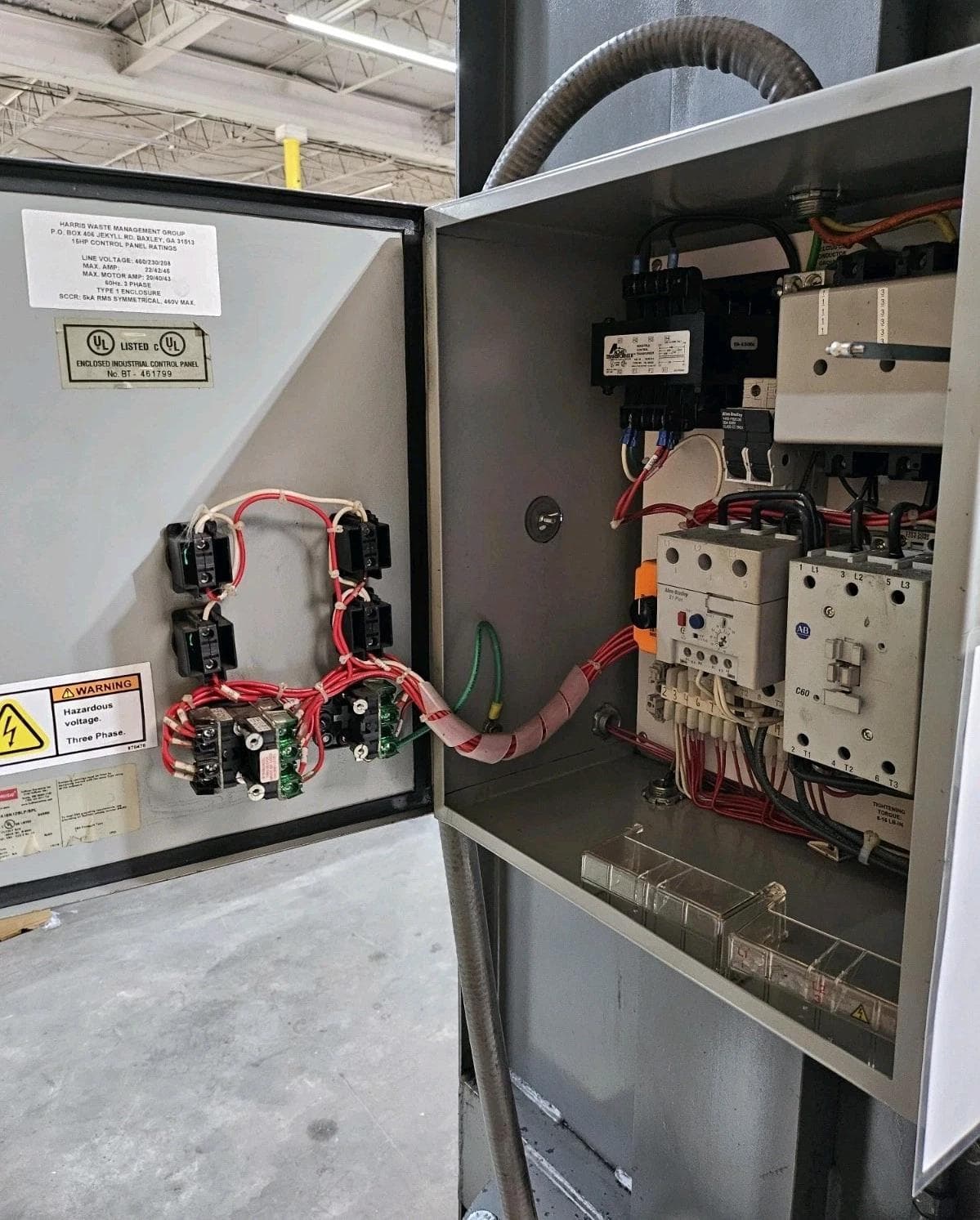 V5HD-15 Harris 230/460V 3Ph 60"L x 30"W x 48"T Bale Size Vertical Baler!